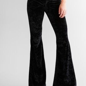 Wrangler Retro High Rise Flare Size 27 X 34 Black Crushed Velvet Bellbottoms